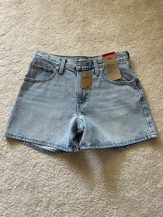 Levi's Pants - NWT Levi's Cinch High Rise Denim Shorts Size 28